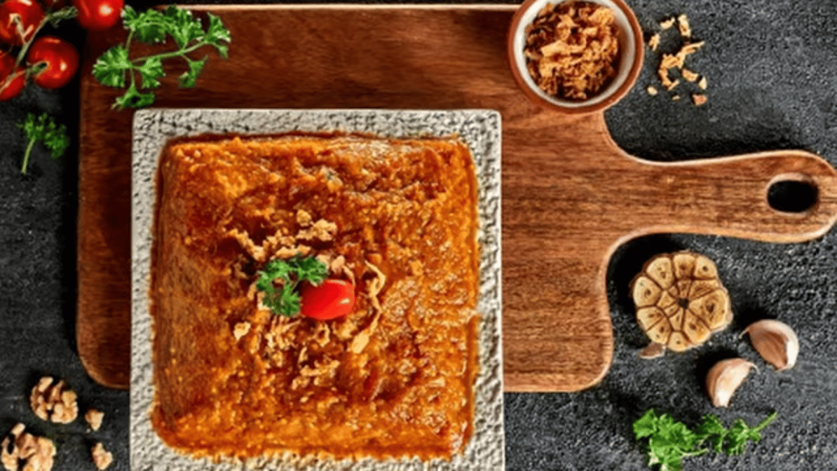 Charcoal-Broiled Eggplant with Garlic & Tomato / میرزا قاسمی