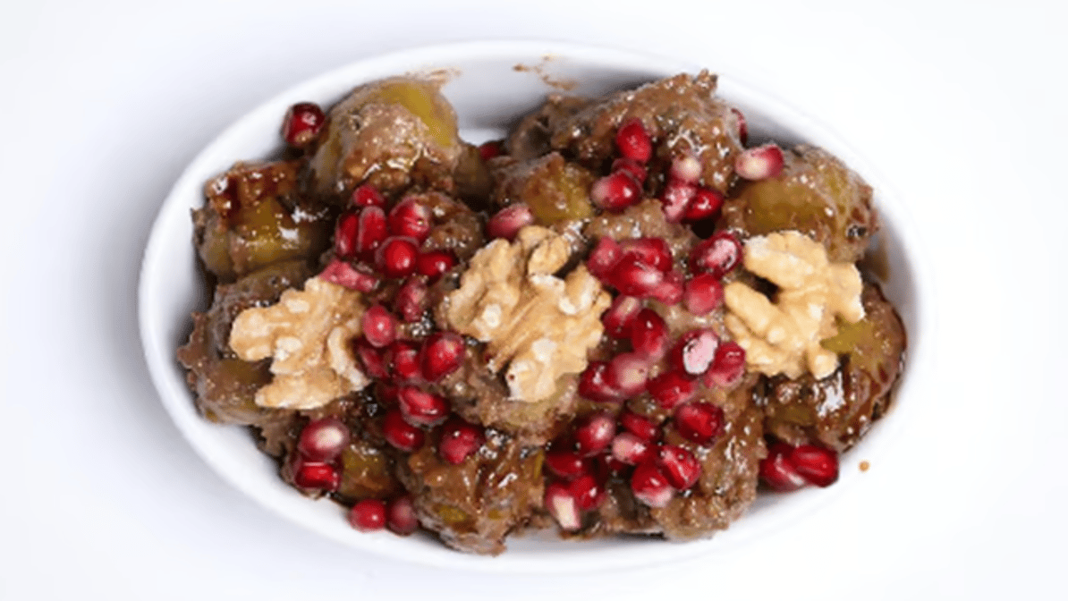 Marinated Olives with Walnut & Pomegranate / زیتون پرورده