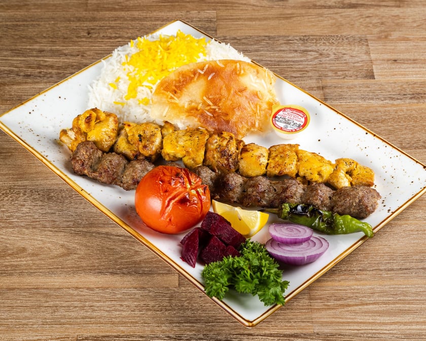 Vaziri Leg Deluxe served with soup &pop / چلو کباب وزیری ران