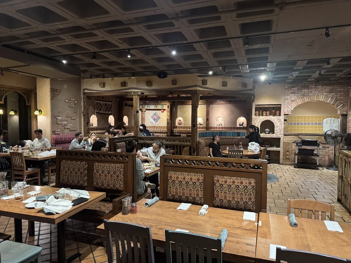 Gilaneh Restaurant — photo 1