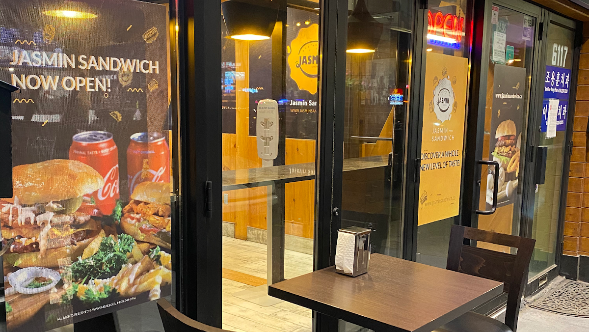 Khaki Restaurant North York