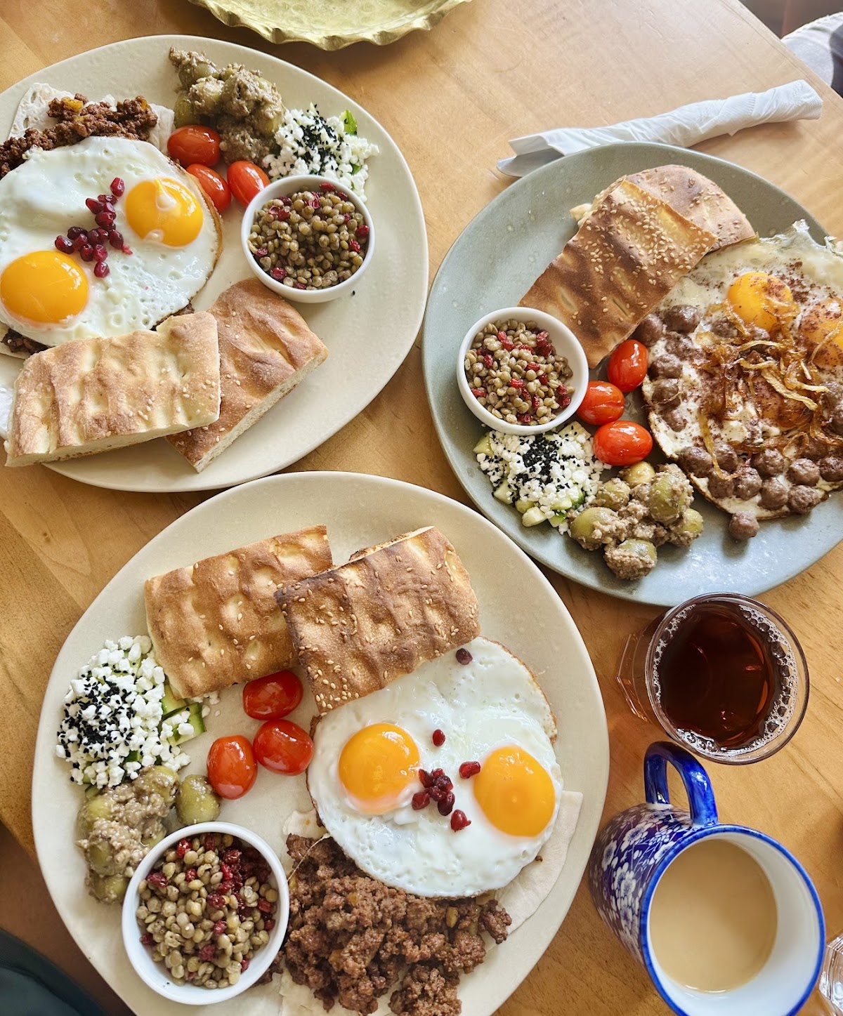 Takht-e Tavoos Restaurant