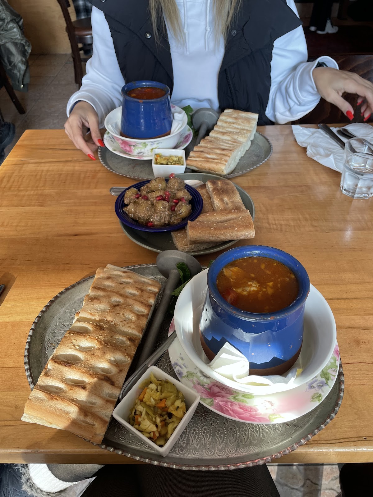 Takht-e Tavoos Restaurant